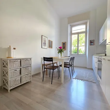 Palacinema - Old Town Apartamento