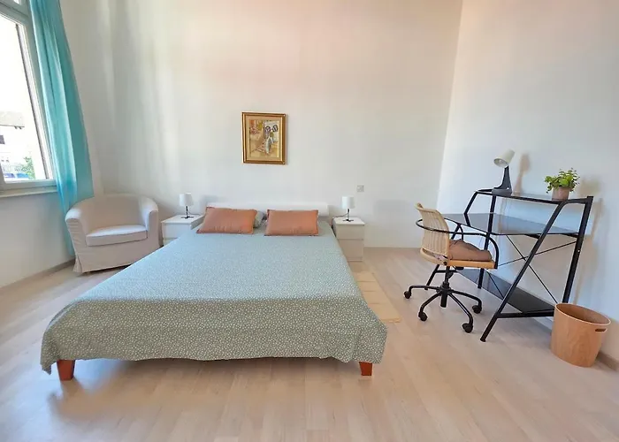 Apartment Palacinema - Old Town