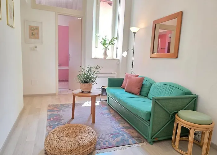 Palacinema - Old Town Apartment *