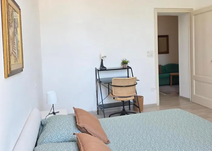 Palacinema - Old Town Apartment *