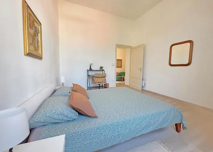 Apartment Palacinema - Old Town