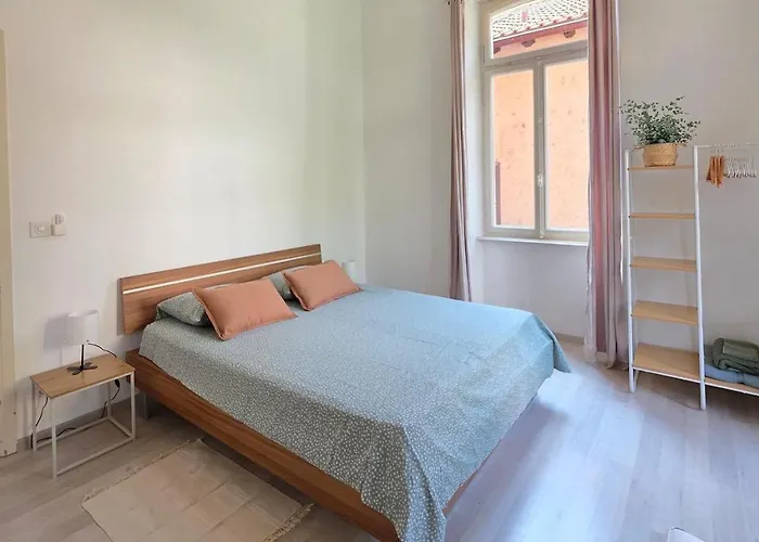 Palacinema - Old Town Apartment Locarno