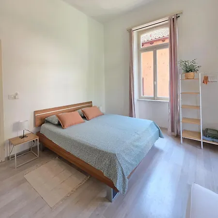 Palacinema - Old Town Apartman Locarno
