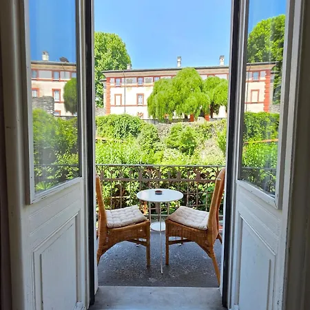 Palacinema - Old Town Apartman Locarno